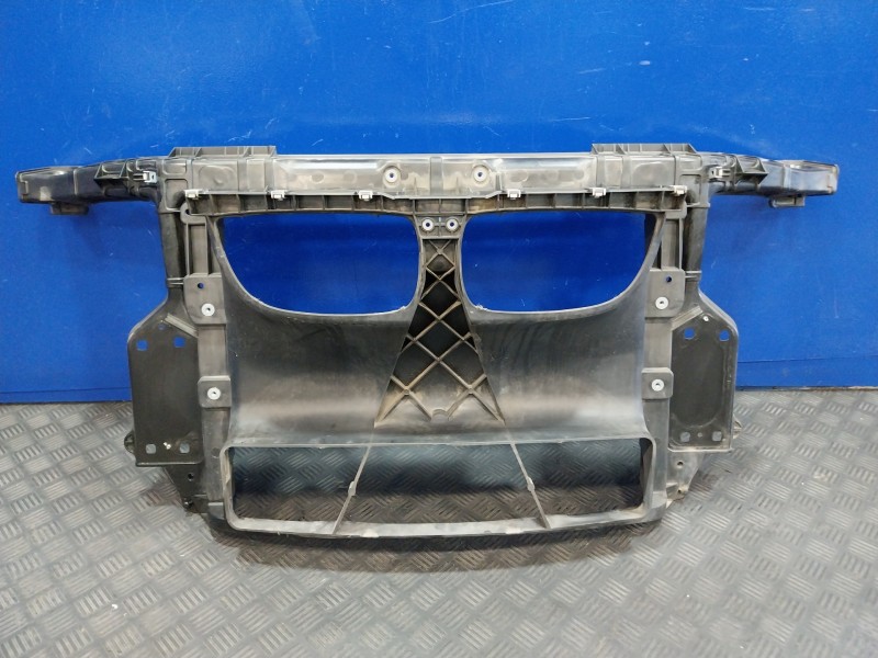 Recambio de panel frontal para bmw serie 1 berlina (e81/e87) referencia OEM IAM 1857515016  