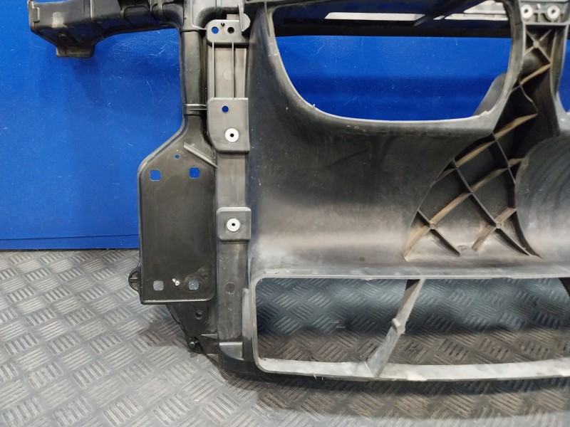 Recambio de panel frontal para bmw serie 1 berlina (e81/e87) referencia OEM IAM 1857515016  