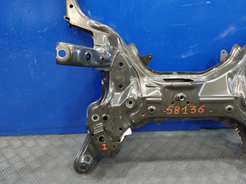 Recambio de puente delantero para toyota yaris cross cross (xp210) referencia OEM IAM 512010D270  