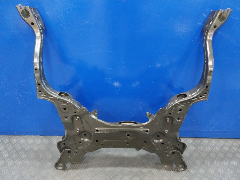 Recambio de puente delantero para toyota yaris cross cross (xp210) referencia OEM IAM 512010D270  