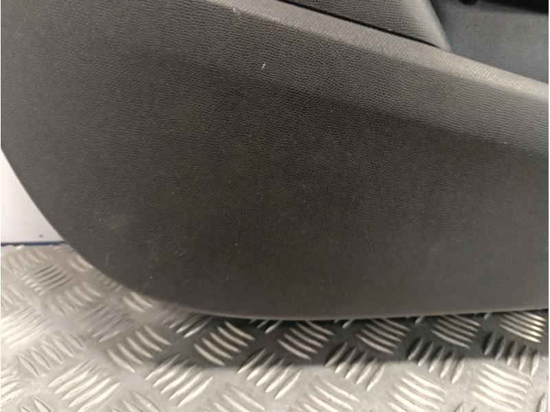 Recambio de guarnecido puerta delantera izquierda para peugeot 308 1.6 blue-hdi fap referencia OEM IAM 98035501ZD  