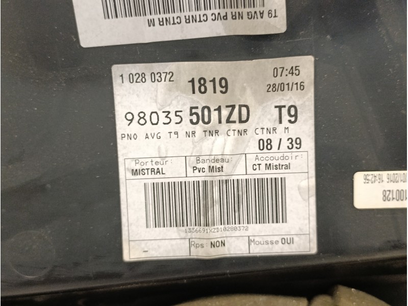 Recambio de guarnecido puerta delantera izquierda para peugeot 308 1.6 blue-hdi fap referencia OEM IAM 98035501ZD  