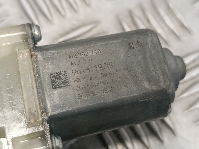 Recambio de elevalunas delantero derecho para peugeot 308 1.6 blue-hdi fap referencia OEM IAM 9678189780  A73897111