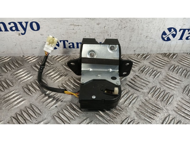 Recambio de cerradura maletero / porton para kia rio 1.2 cat referencia OEM IAM   