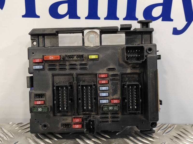 Recambio de caja reles / fusibles para citroën berlingo 1.6 16v hdi referencia OEM IAM 9657608880  BSMB2