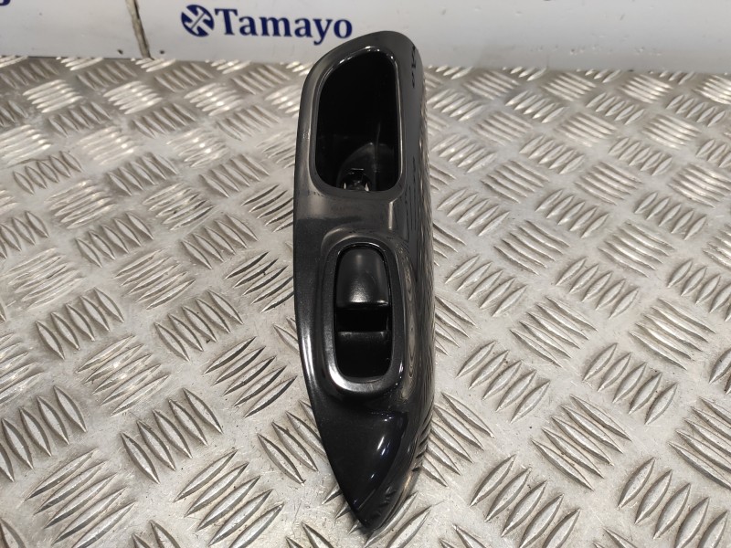 Recambio de mando elevalunas trasero derecho para nissan juke (f15) referencia OEM IAM 829601KA2A  