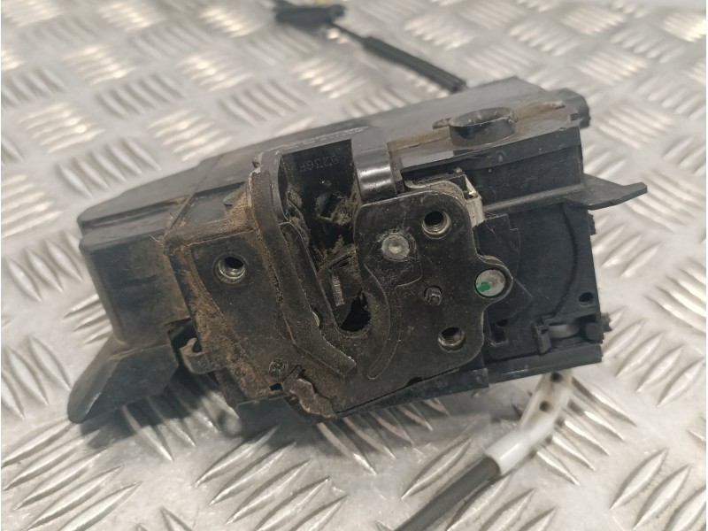 Recambio de cerradura puerta delantera izquierda para peugeot 308 1.6 blue-hdi fap referencia OEM IAM 9810309480  