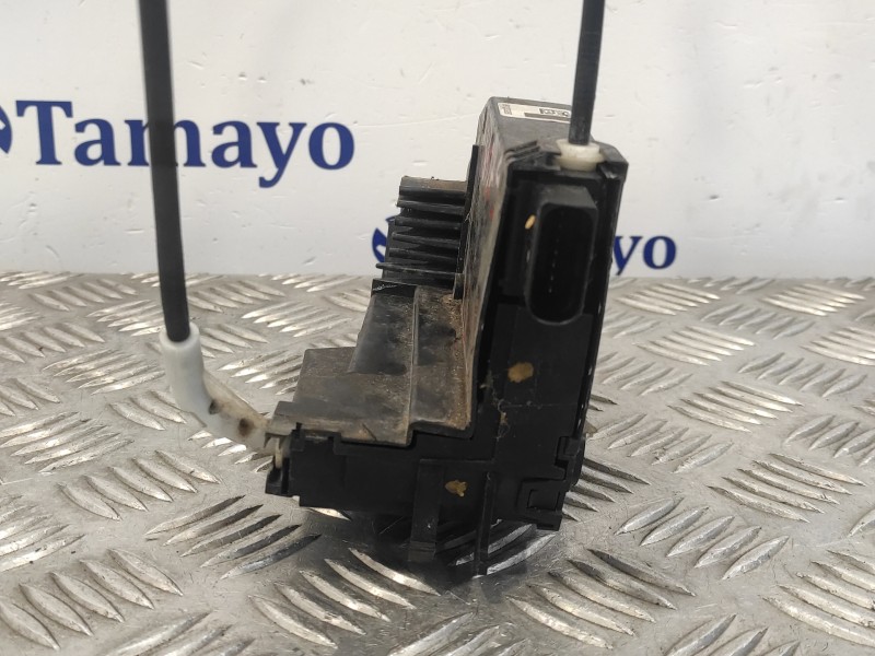 Recambio de cerradura puerta delantera derecha para peugeot 308 1.6 blue-hdi fap referencia OEM IAM 9810309380  