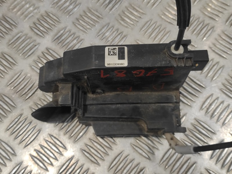 Recambio de cerradura puerta delantera derecha para peugeot 308 1.6 blue-hdi fap referencia OEM IAM 9810309380  