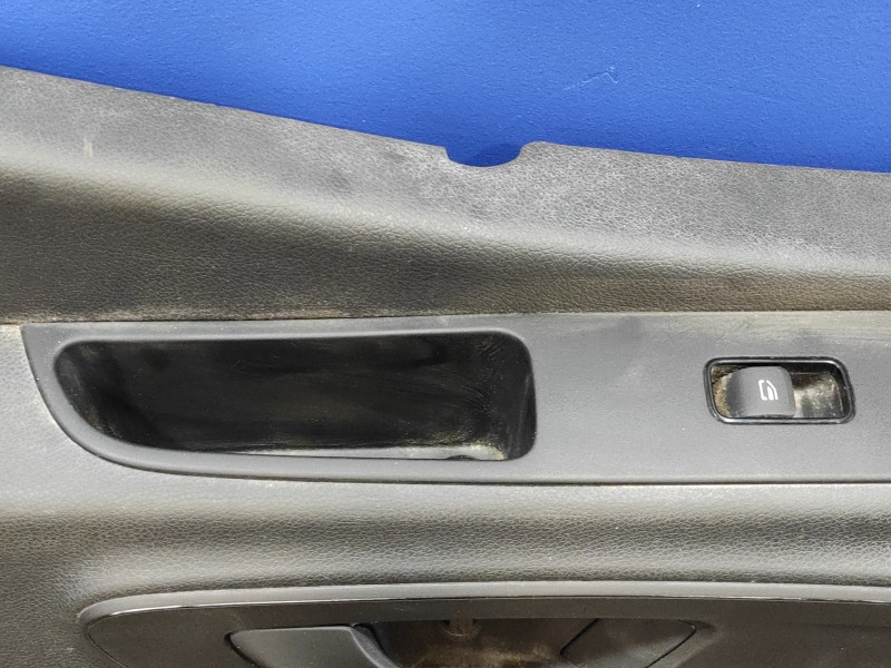 Recambio de guarnecido puerta delantera izquierda para mercedes-benz sprinter iii furgón fwd referencia OEM IAM A9077201600  