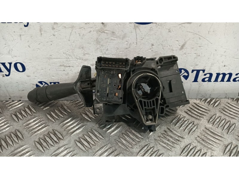 Recambio de mando multifuncion para dacia sandero ii 1.5 dci referencia OEM IAM 8200792586T  8200792586