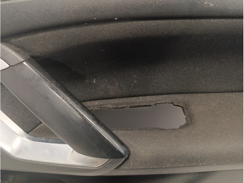 Recambio de guarnecido puerta delantera derecha para peugeot 308 1.6 blue-hdi fap referencia OEM IAM 98035500ZD  