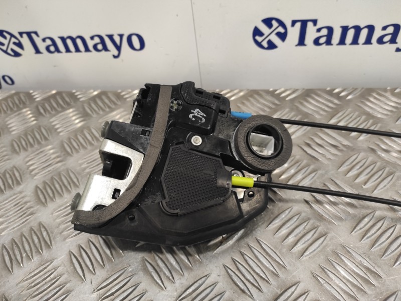 Recambio de cerradura puerta trasera derecha para toyota auris 1.8 16v (híbrido) referencia OEM IAM   
