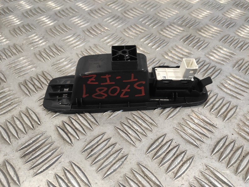 Recambio de mando elevalunas trasero izquierdo para peugeot 308 1.6 blue-hdi fap referencia OEM IAM 96762292ZD  