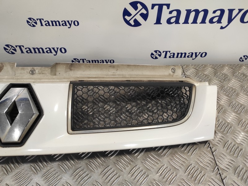 Recambio de rejilla delantera para renault trafic combi (ab 4.01) 1.9 diesel referencia OEM IAM 8200204453  8200204452