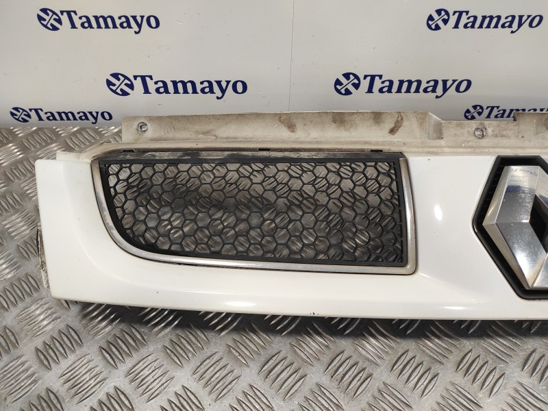 Recambio de rejilla delantera para renault trafic combi (ab 4.01) 1.9 diesel referencia OEM IAM 8200204453  8200204452