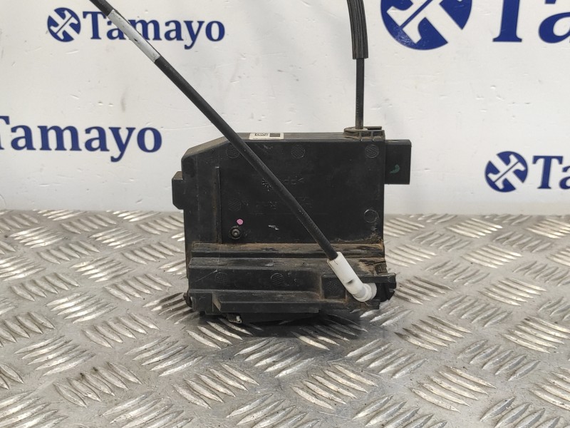 Recambio de cerradura puerta trasera derecha para peugeot 308 1.6 blue-hdi fap referencia OEM IAM 9810309880  