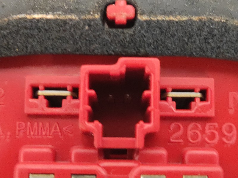 Recambio de piloto trasero central para nissan juke (f15) referencia OEM IAM 26590BV80A  
