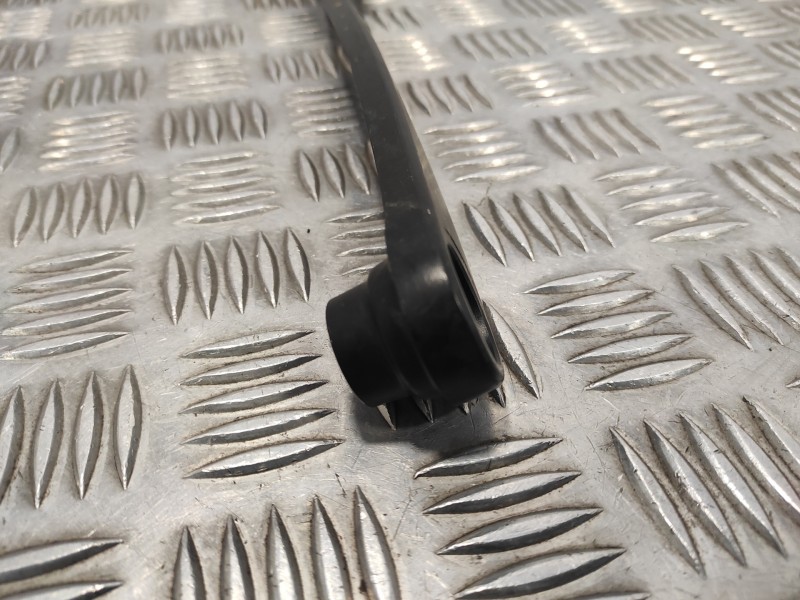 Recambio de brazo limpia delantero izquierdo para nissan juke (f15) referencia OEM IAM W000014866  