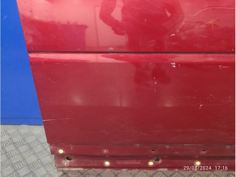 Recambio de puerta delantera derecha para land rover freelander (lr2) 2.2 td4 cat referencia OEM IAM   