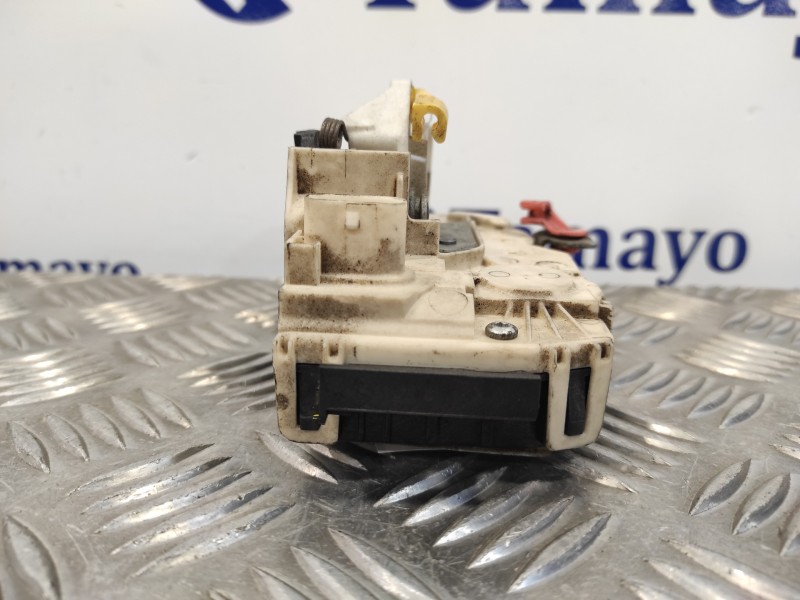 Recambio de cerradura puerta delantera derecha para chrysler grand voyager lx referencia OEM IAM   