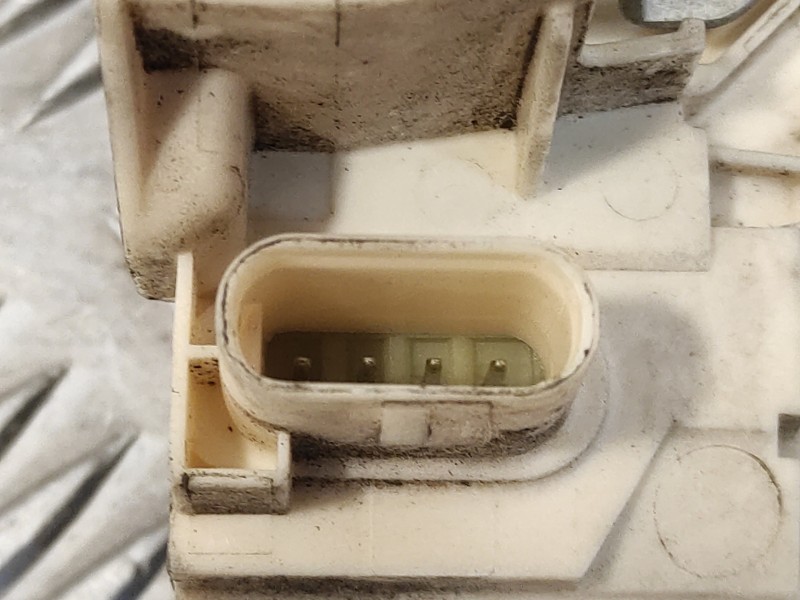 Recambio de cerradura puerta delantera derecha para chrysler grand voyager lx referencia OEM IAM   