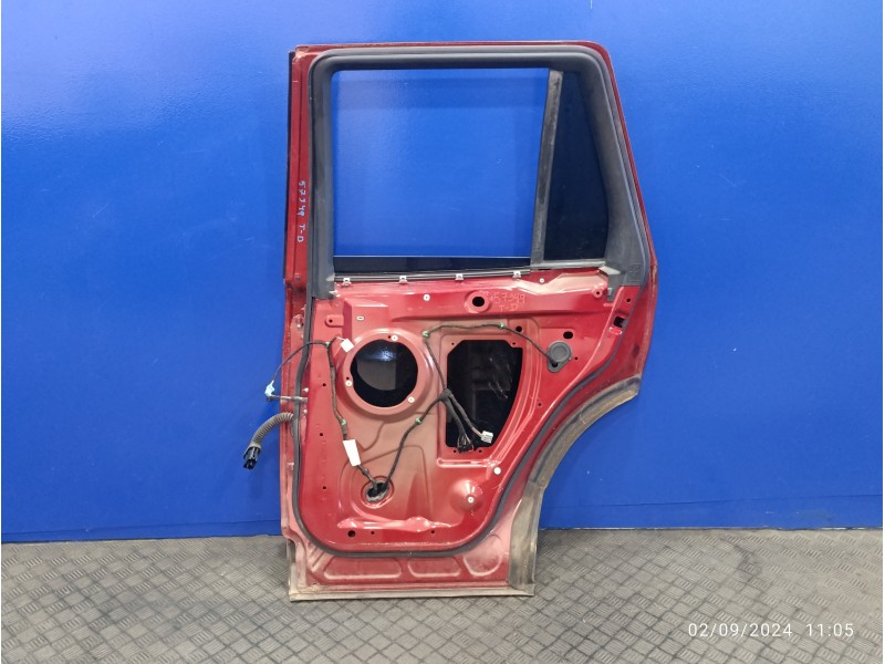 Recambio de puerta trasera derecha para land rover freelander (lr2) 2.2 td4 cat referencia OEM IAM   