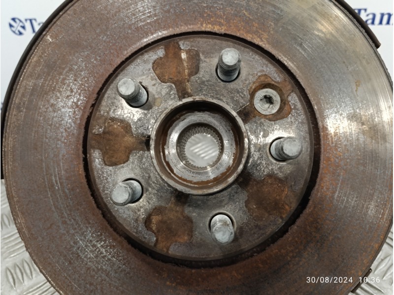 Recambio de mangueta delantera izquierda para land rover freelander (lr2) 2.2 td4 cat referencia OEM IAM   