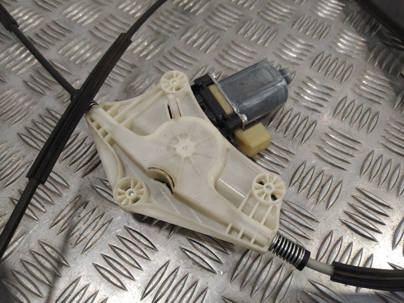 Recambio de elevalunas delantero izquierdo para seat leon (5f1) 1.6 tdi referencia OEM IAM 5Q0959801B S850202099 0130822717