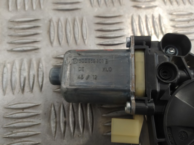 Recambio de elevalunas delantero izquierdo para seat leon (5f1) 1.6 tdi referencia OEM IAM 5Q0959801B S850202099 0130822717