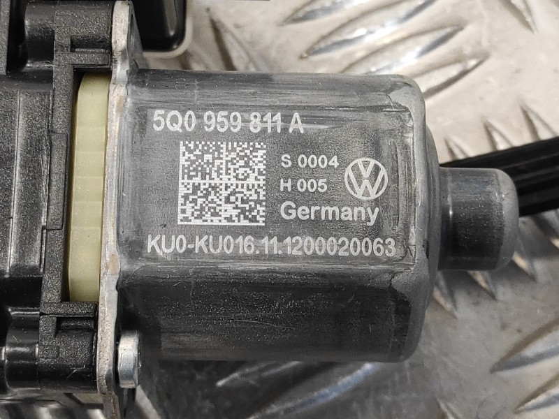 Recambio de elevalunas trasero izquierdo para seat leon (5f1) 1.6 tdi referencia OEM IAM 5Q0959811A  0130822725