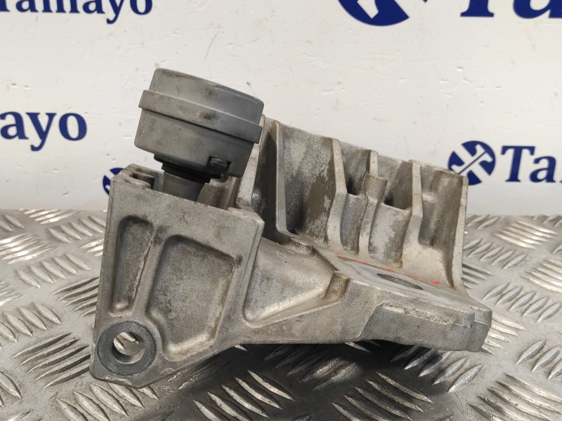 Recambio de soporte motor para land rover freelander (lr2) 2.2 td4 cat referencia OEM IAM 6G926P096CD  