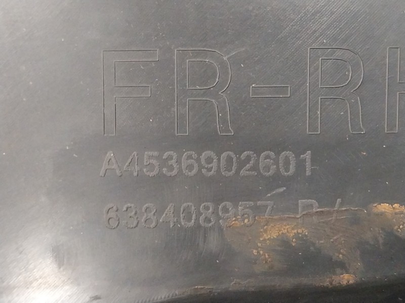 Recambio de plastico paso rueda delantero derecho para smart forfour eq referencia OEM IAM A4536902601  