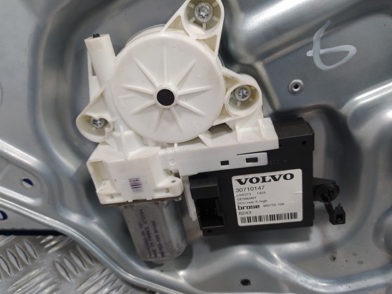 Recambio de elevalunas trasero izquierdo para volvo s40 berlina 2.4 cat referencia OEM IAM 30710147 FR01600430A 992753106