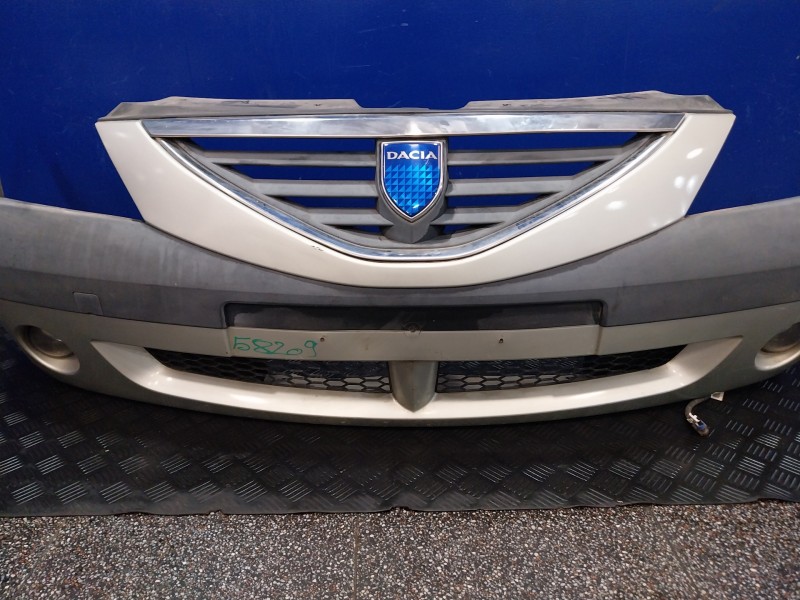 Recambio de paragolpes delantero para dacia logan referencia OEM IAM   