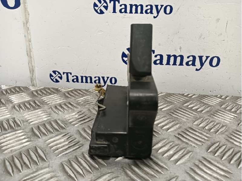 Recambio de cerradura puerta delantera izquierda para dacia sandero referencia OEM IAM   