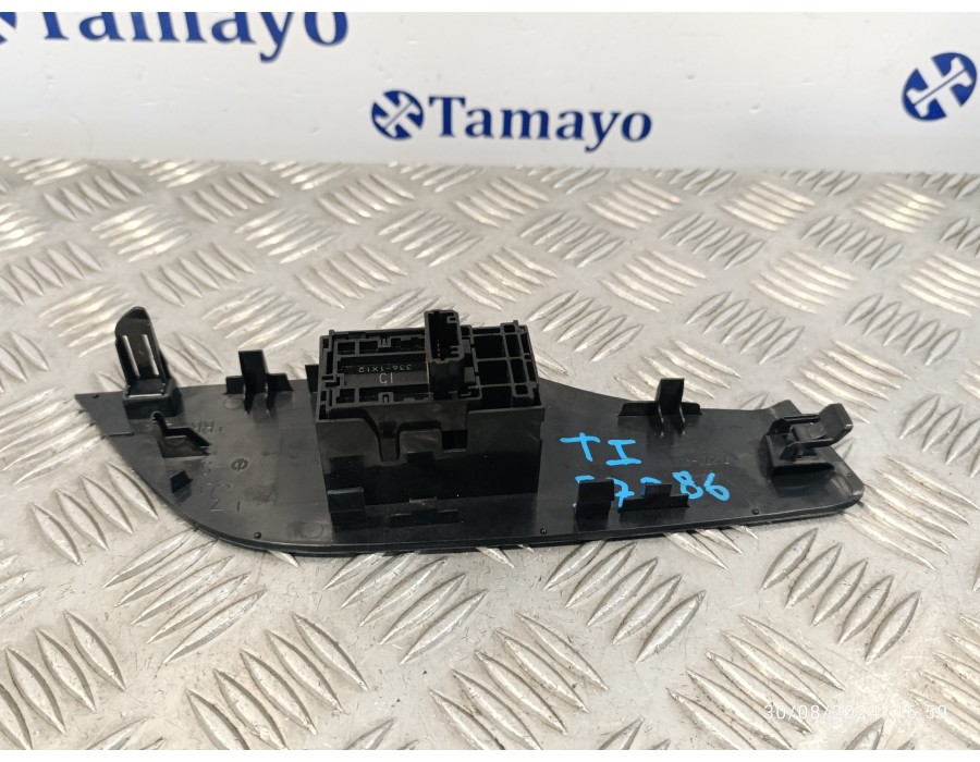 Recambio de mando elevalunas trasero izquierdo para toyota rav4 referencia OEM IAM 7427242110  