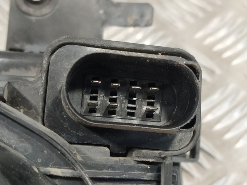 Recambio de faro izquierdo para volkswagen polo berlina (6n2) 1.4 tdi referencia OEM IAM 6N1941015AD  89302810