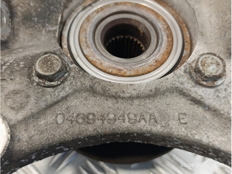 Recambio de mangueta delantera izquierda para chrysler voyager (rg) 2.5 crd cat referencia OEM IAM 04694949AA  