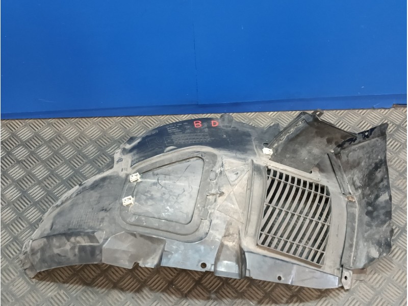 Recambio de plastico paso rueda delantero derecho para bmw serie 6 coupe (f13) (....) referencia OEM IAM 51717224484  17370110