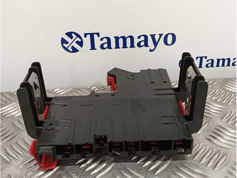 Recambio de caja reles / fusibles para bmw serie 6 coupe (f13) (....) referencia OEM IAM 9240490 19203000001 924049002