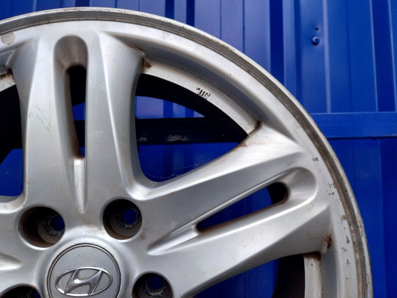 Recambio de llanta para hyundai santa fe (bm) 2.2 crdi style 4x4 referencia OEM IAM 52910-2B370  