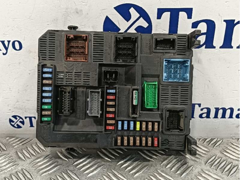 Recambio de caja reles / fusibles para citroën c4 cactus referencia OEM IAM 9807531680  