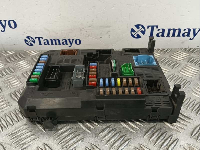 Recambio de caja reles / fusibles para citroën c4 cactus referencia OEM IAM 9807531680  