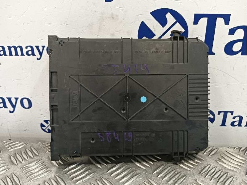 Recambio de caja reles / fusibles para citroën c4 cactus referencia OEM IAM 9807531680  