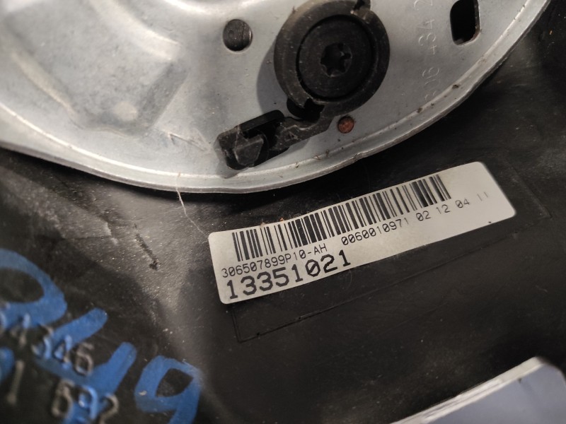 Recambio de volante para opel astra j lim. 2.0 16v cdti referencia OEM IAM 306507899P10 13251692 13351021