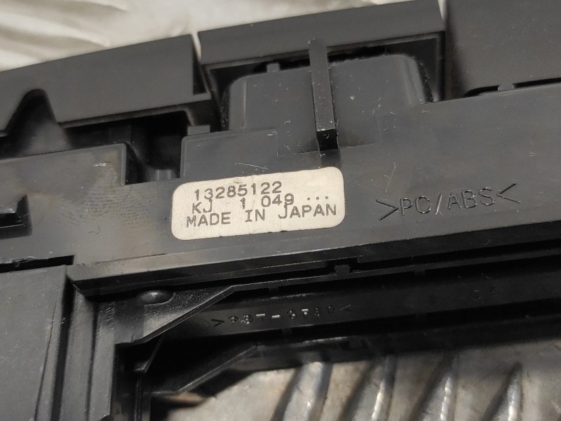 Recambio de warning para opel astra j lim. 2.0 16v cdti referencia OEM IAM 13285122  