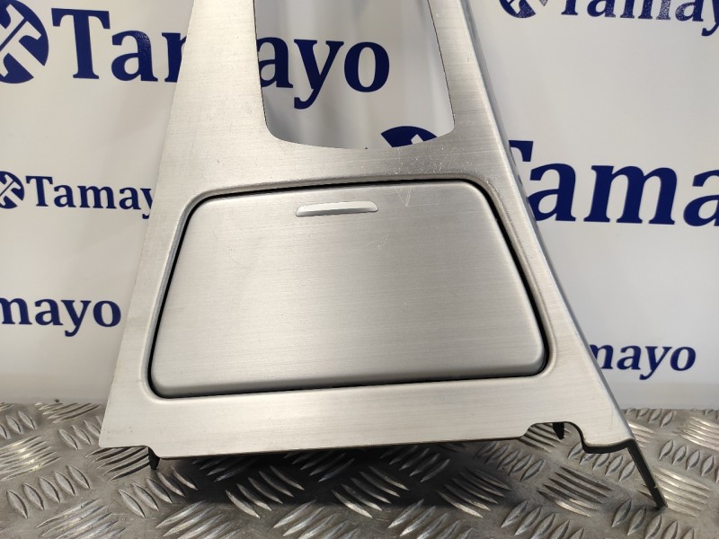 Recambio de consola central para bmw serie 6 coupe (f13) (....) referencia OEM IAM 9242735  9197227