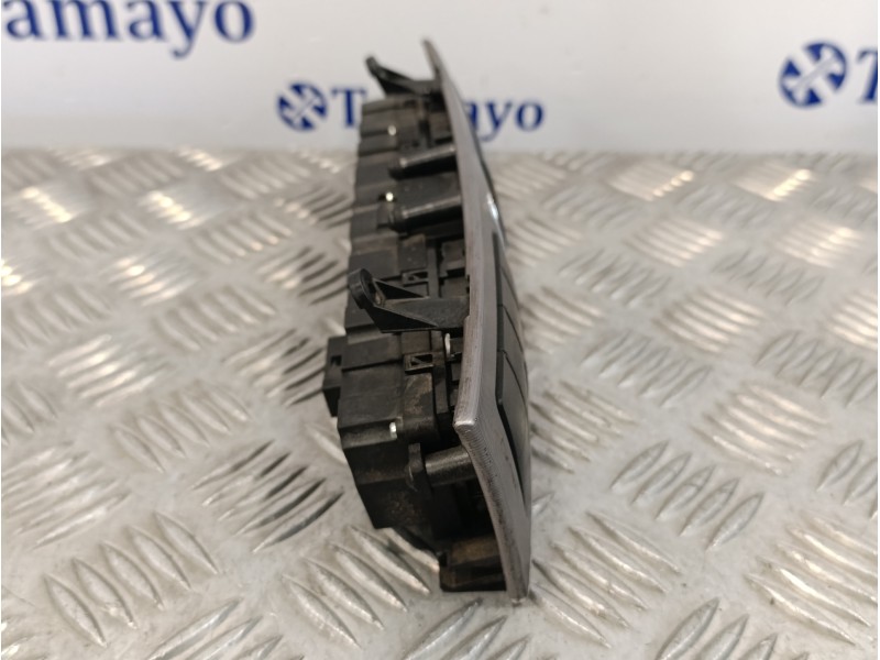 Recambio de warning para mercedes-benz clase c (w203) berlina referencia OEM IAM 2038706310  33631703