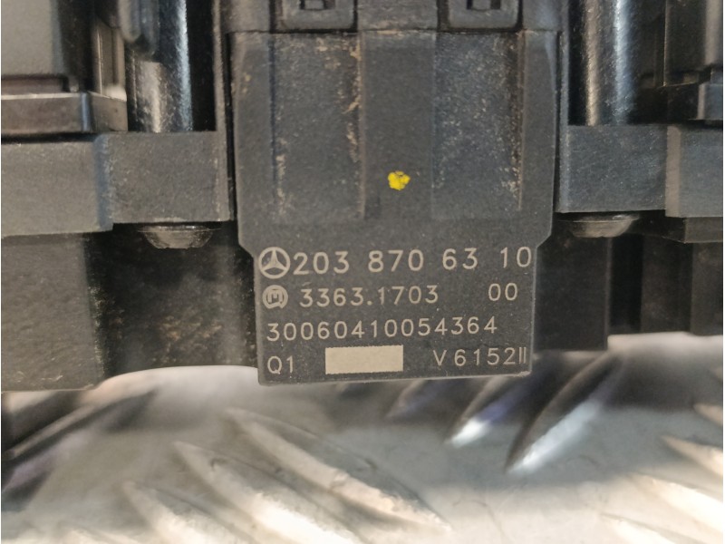Recambio de warning para mercedes-benz clase c (w203) berlina referencia OEM IAM 2038706310  33631703